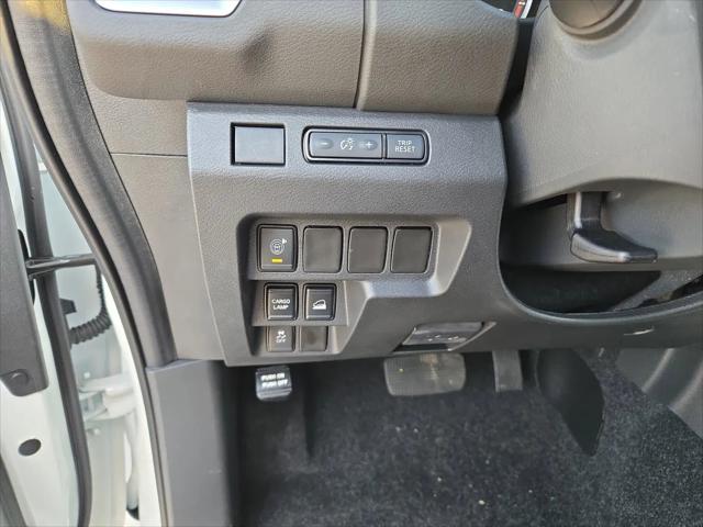 2025 Nissan Frontier Crew Cab SV 4x4