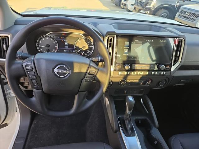 2025 Nissan Frontier Crew Cab SV 4x4