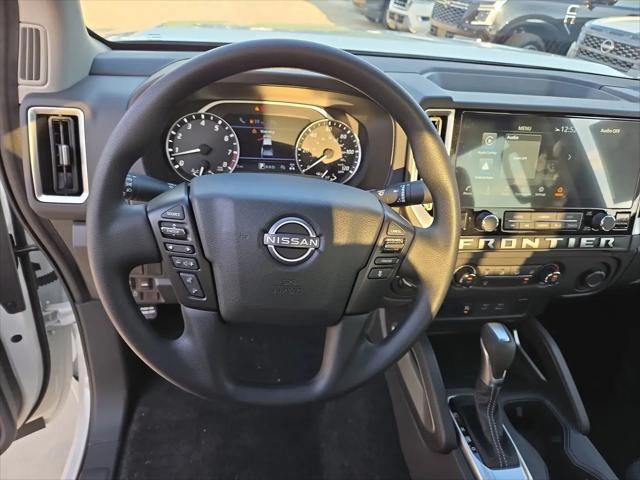 2025 Nissan Frontier Crew Cab SV 4x4