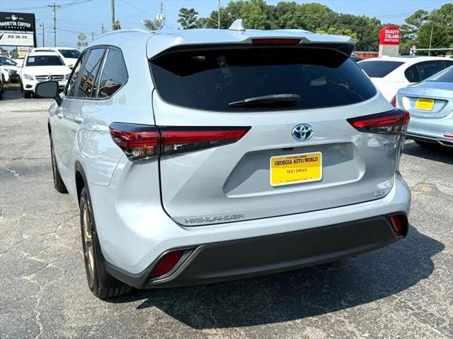 2023 Toyota Highlander Hybrid XLE Bronze