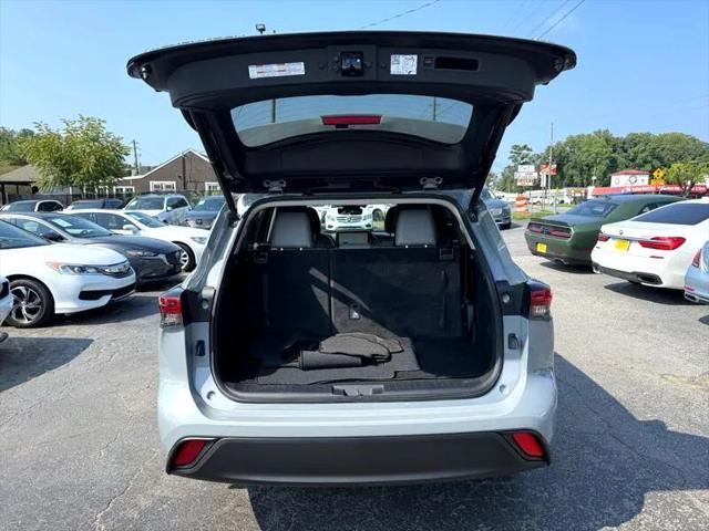 2023 Toyota Highlander Hybrid XLE Bronze