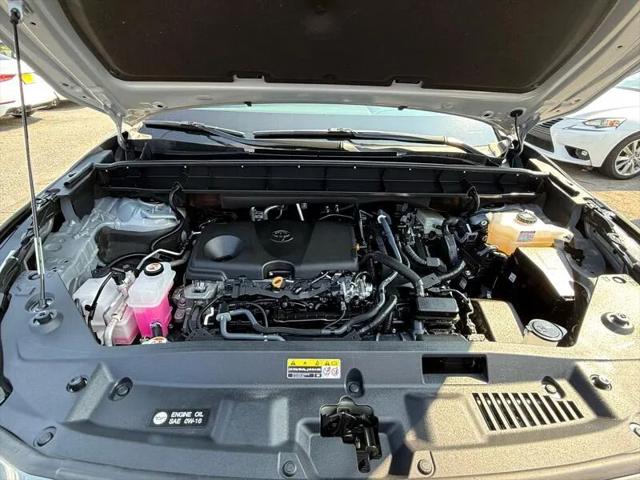 2023 Toyota Highlander Hybrid XLE Bronze