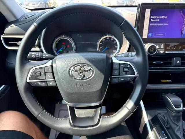 2023 Toyota Highlander Hybrid XLE Bronze