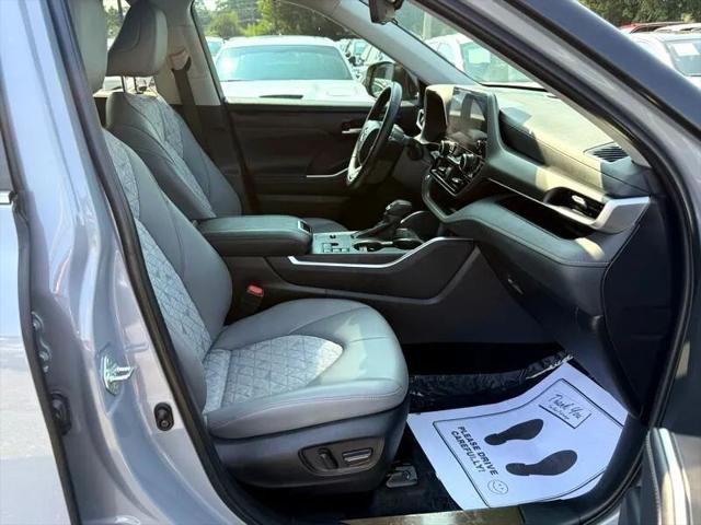 2023 Toyota Highlander Hybrid XLE Bronze
