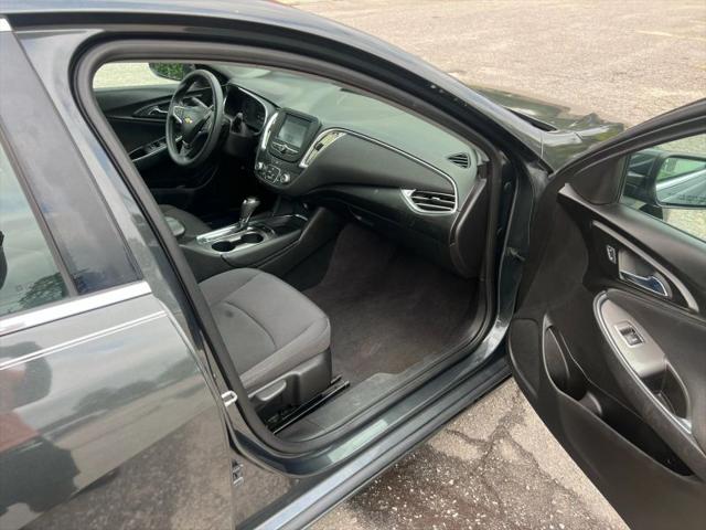2017 Chevrolet Malibu 1LT