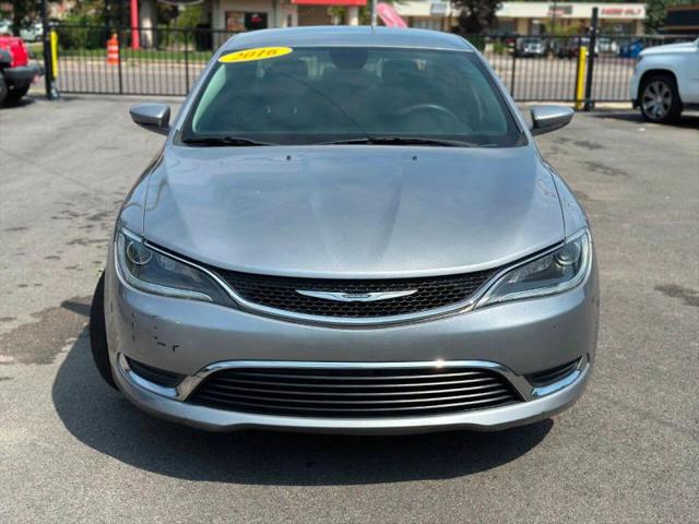 2016 Chrysler 200 Limited