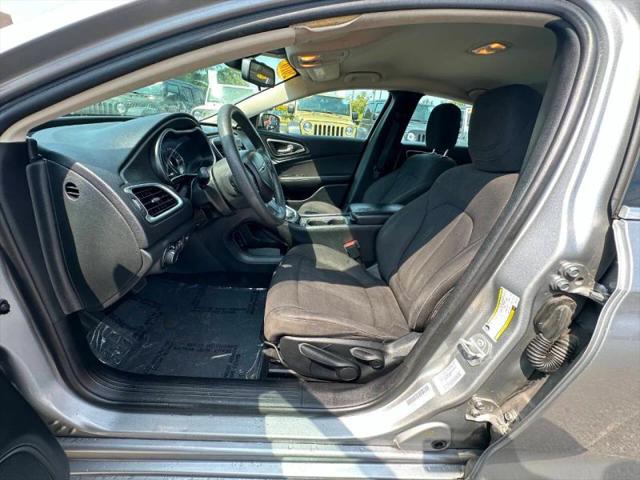 2016 Chrysler 200 Limited