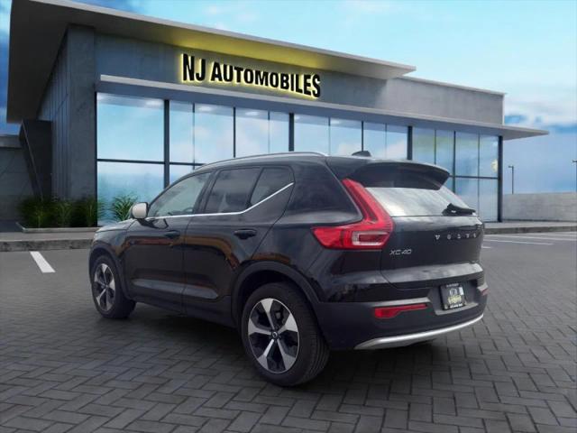 2025 Volvo XC40 B5 Plus Bright Theme