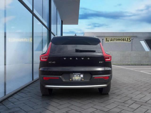 2025 Volvo XC40 B5 Plus Bright Theme
