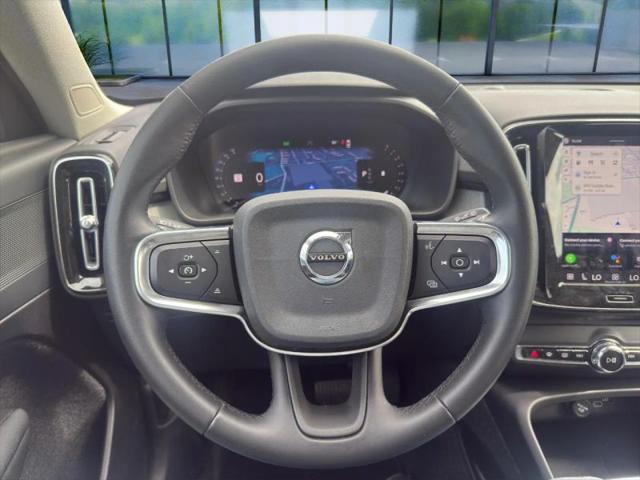 2025 Volvo XC40 B5 Plus Bright Theme