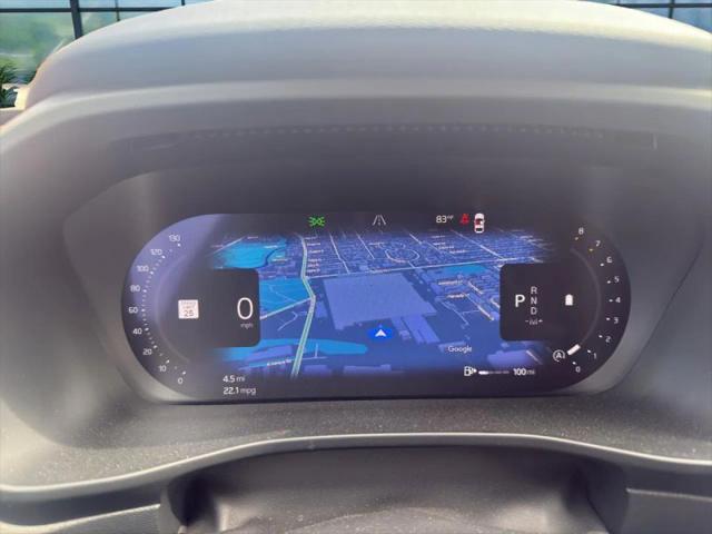 2025 Volvo XC40 B5 Plus Bright Theme