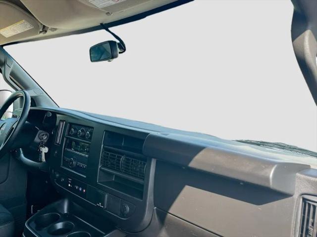 2022 GMC Savana Cargo RWD 2500 Regular Wheelbase Work Van