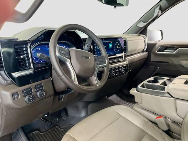 2024 Chevrolet Silverado 1500 4WD Crew Cab Short Bed LT