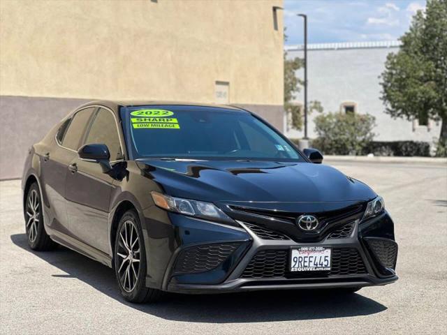 2022 Toyota Camry SE