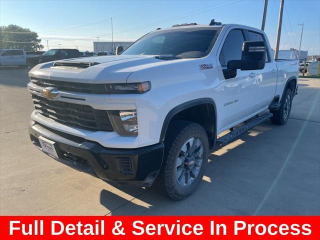 2025 Chevrolet Silverado 2500HD 4WD Crew Cab Standard Bed Custom