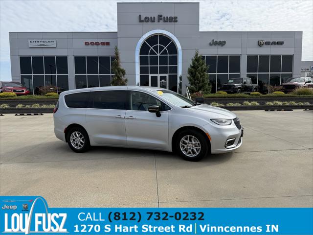 2024 Chrysler Pacifica Touring L 2024 Chrysler Pacifica Touring L