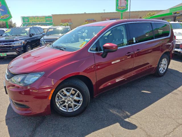 2021 Chrysler Voyager LX