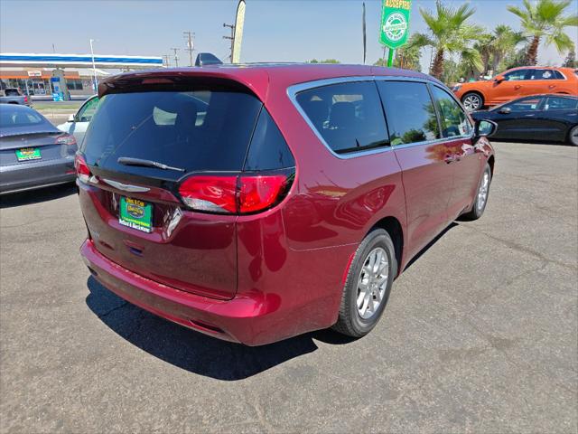 2021 Chrysler Voyager LX