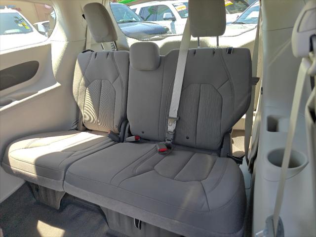 2021 Chrysler Voyager LX