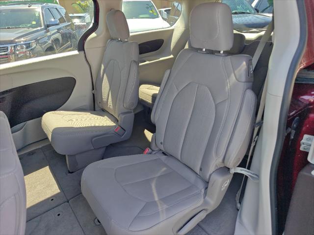 2021 Chrysler Voyager LX