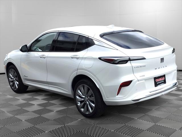 2025 Buick NV Avenir FWD