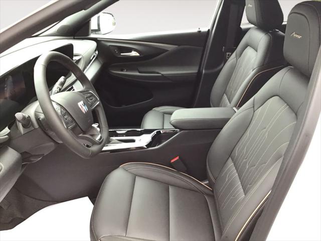 2025 Buick NV Avenir FWD