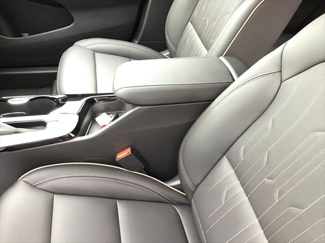 2025 Buick NV Avenir FWD