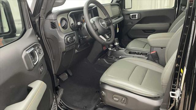 2025 Jeep Gladiator GLADIATOR MOJAVE 4X4