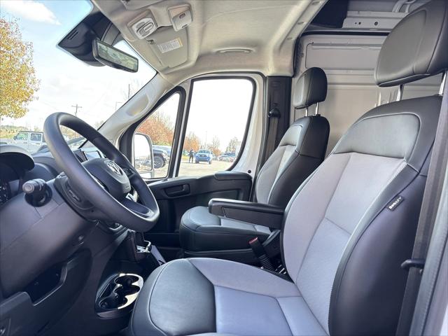 2026 Ram ProMaster Cargo Van Tradesman High Roof 136" WB w/Pass Seat