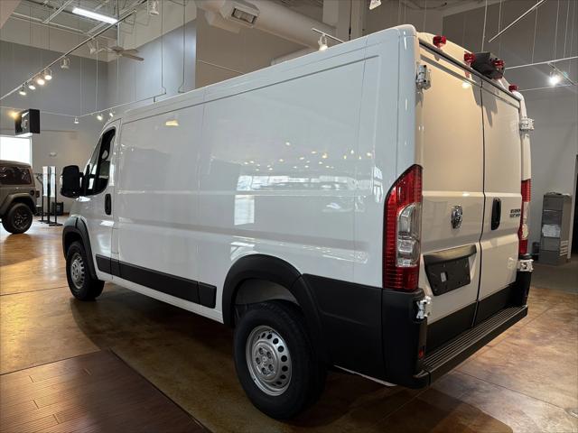 2026 Ram ProMaster Cargo Van Tradesman Low Roof 136" WB w/Pass Seat