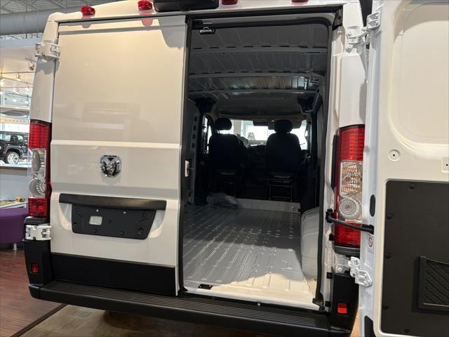 2026 Ram ProMaster Cargo Van Tradesman Low Roof 136" WB w/Pass Seat