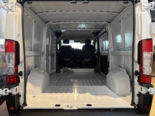2026 Ram ProMaster Cargo Van Tradesman Low Roof 136" WB w/Pass Seat