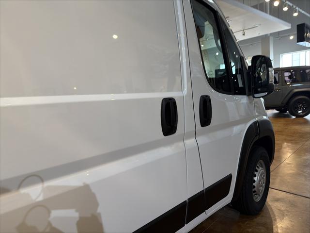 2026 Ram ProMaster Cargo Van Tradesman Low Roof 136" WB w/Pass Seat