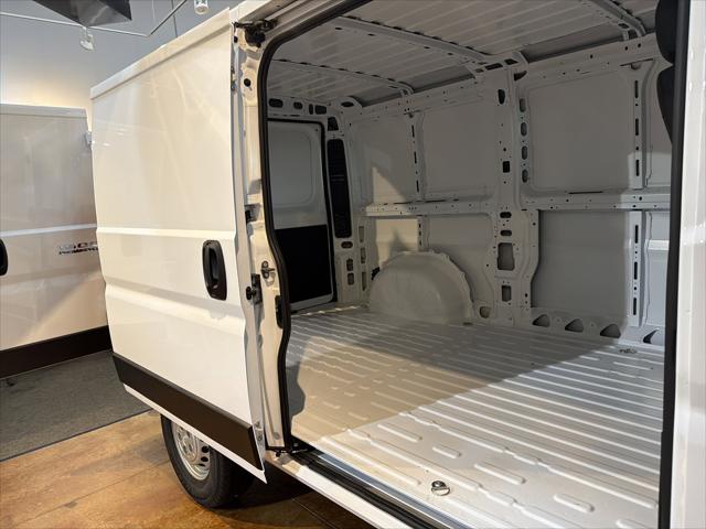 2026 Ram ProMaster Cargo Van Tradesman Low Roof 136" WB w/Pass Seat