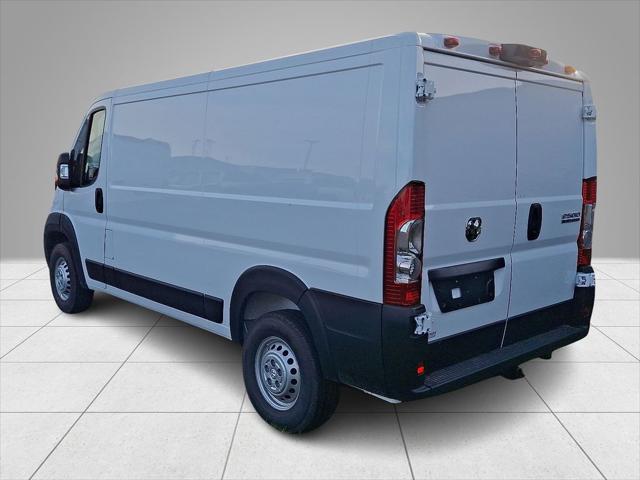 2026 Ram ProMaster Cargo Van Tradesman Low Roof 136" WB w/Pass Seat