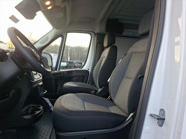 2026 Ram ProMaster Cargo Van Tradesman Low Roof 136" WB w/Pass Seat