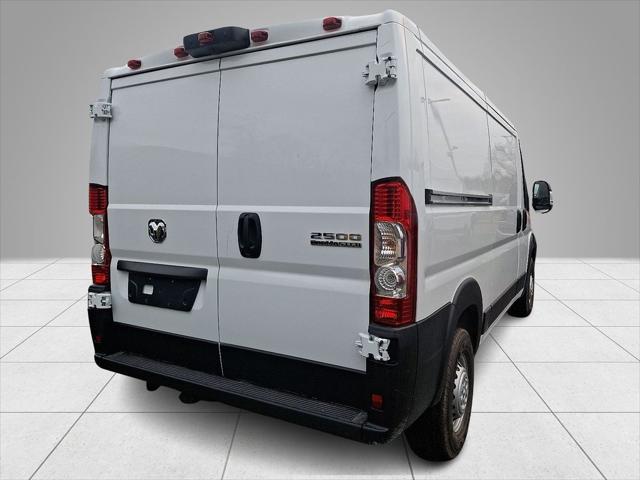 2026 Ram ProMaster Cargo Van Tradesman Low Roof 136" WB w/Pass Seat