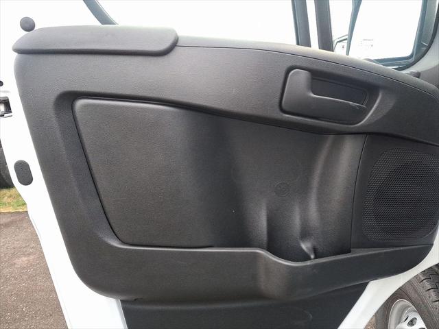 2026 Ram ProMaster Cargo Van Tradesman Low Roof 136" WB w/Pass Seat