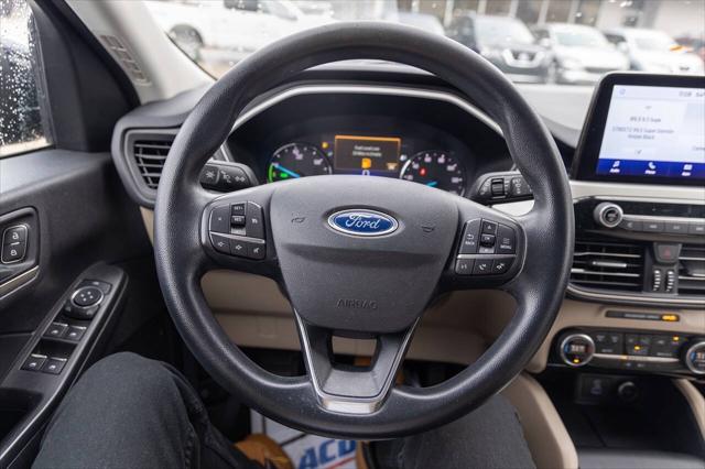 2021 Ford Escape SE Hybrid