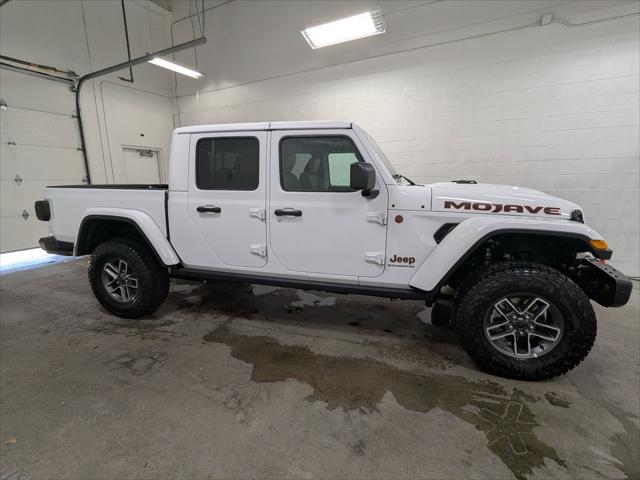 2025 Jeep Gladiator GLADIATOR MOJAVE X 4X4 2025 Jeep Gladiator GLADIATOR MOJAVE X 4X4