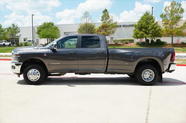 2025 RAM 3500 Laramie Crew Cab 4x4 8 Box