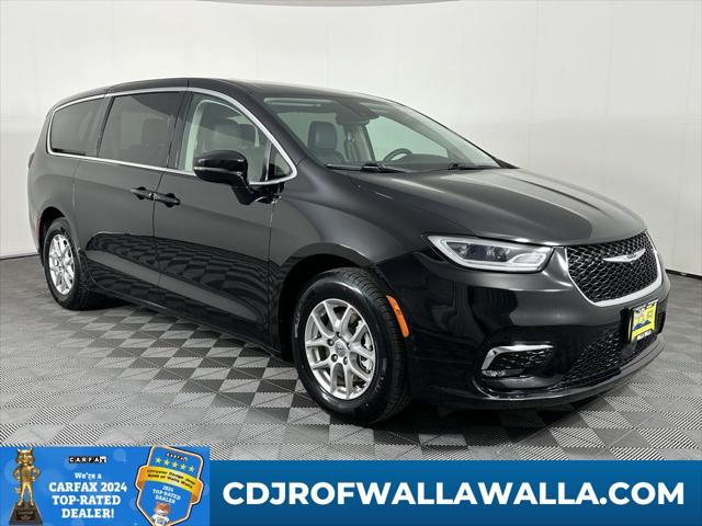 2024 Chrysler Pacifica Touring L 2024 Chrysler Pacifica Touring L