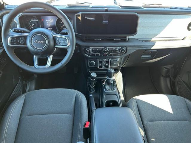 2024 Jeep Wrangler 4-Door Sahara 4x4
