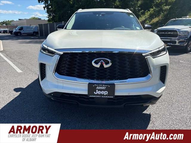 2023 INFINITI QX60 LUXE AWD