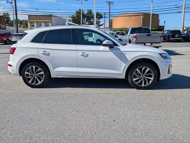 2024 Audi Q5 Premium Plus 45 TFSI S line quattro 2024 Audi Q5 Premium Plus 45 TFSI S line quattro