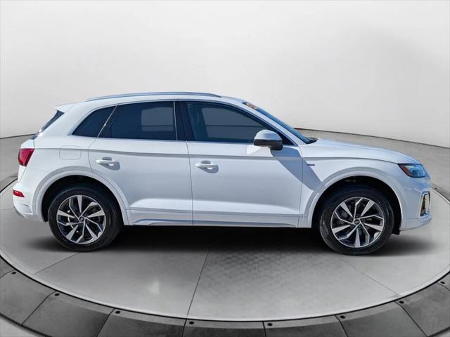 2024 Audi Q5 Premium Plus 45 TFSI S line quattro 2024 Audi Q5 Premium Plus 45 TFSI S line quattro