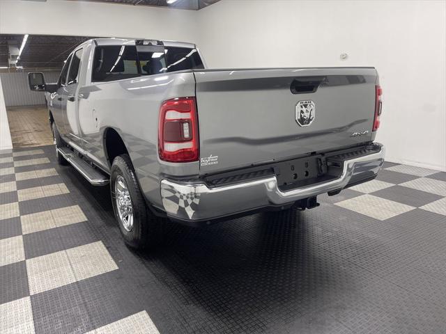 2024 RAM 3500 Tradesman Crew Cab 4x4 8 Box