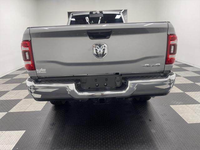 2024 RAM 3500 Tradesman Crew Cab 4x4 8 Box