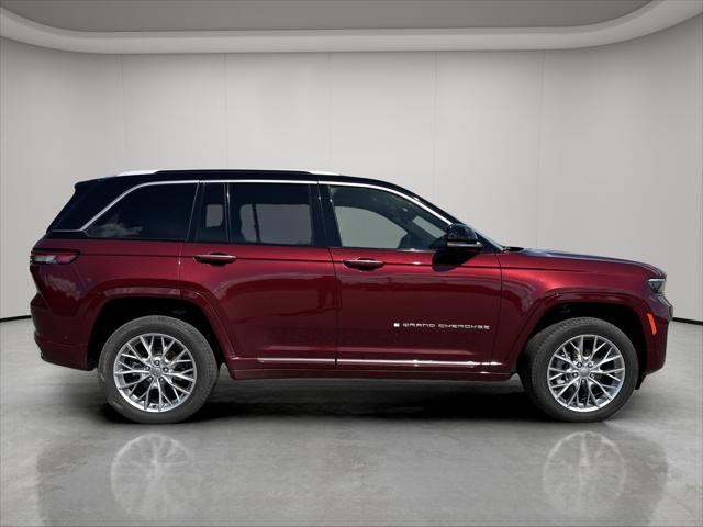 2023 Jeep Grand Cherokee Summit 4x4 2023 Jeep Grand Cherokee Summit 4x4