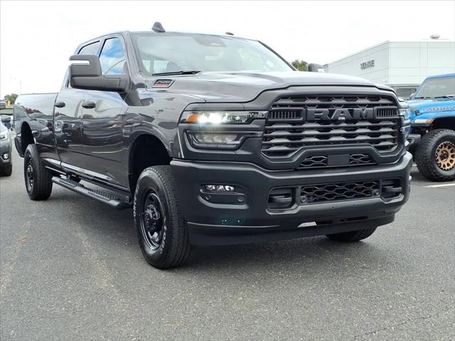 2025 RAM 2500 Tradesman Crew Cab 4x4 8 Box